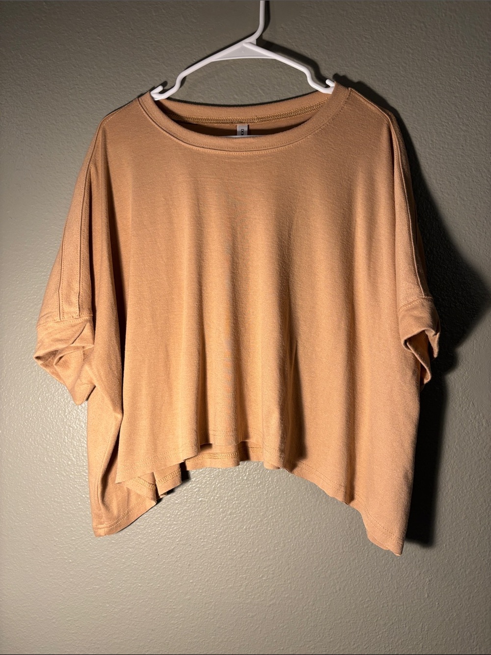 Women's Relaxed Short Sleeve Tee in Tan